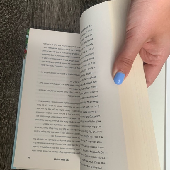 The Good Sister by Sally Hepworth - Picture 4 of 4